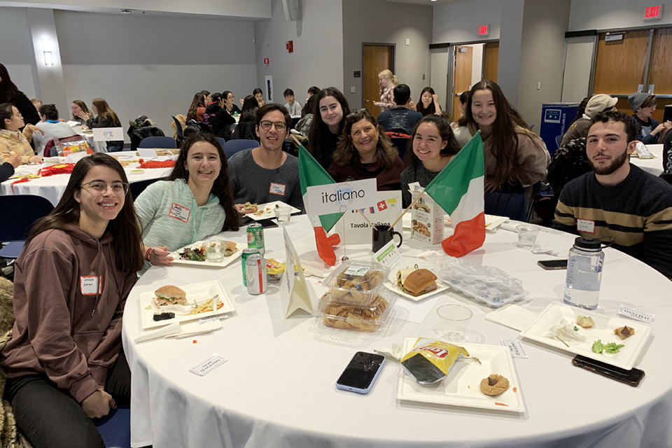 photo of Italian-speakers table at the 2019 Mega Language Lunch